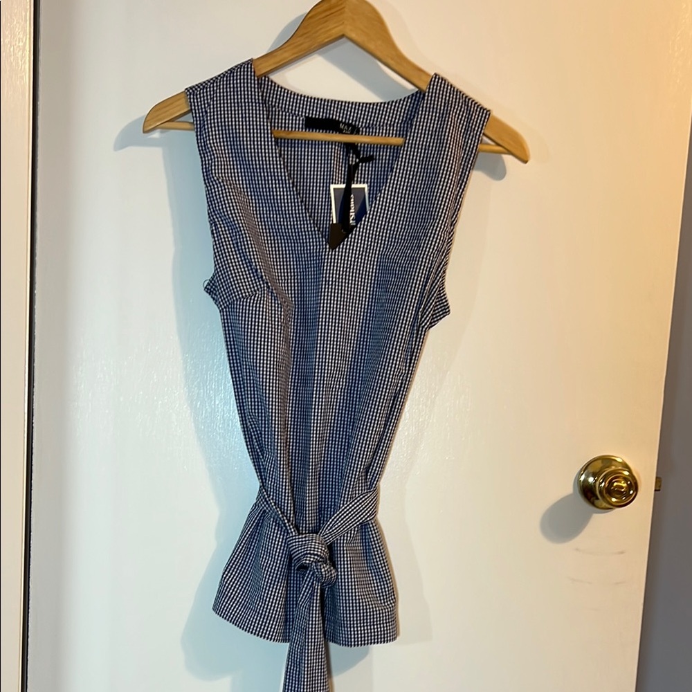 Max Jeans V-Neck Tie at Waist Top size small